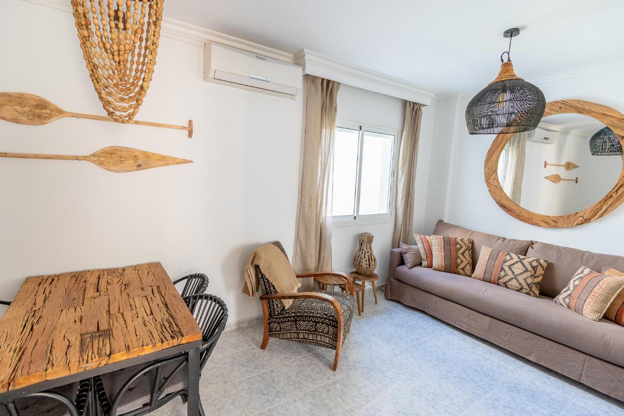 Las Flores Apartments เนร์คา ภายนอก รูปภาพ