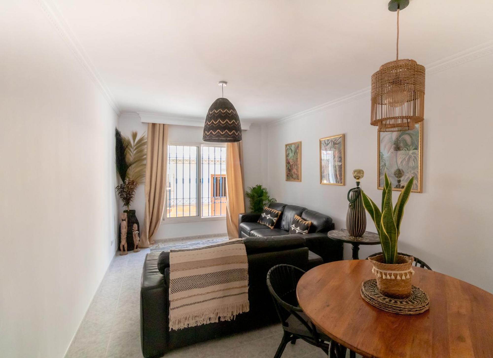 Las Flores Apartments เนร์คา ภายนอก รูปภาพ